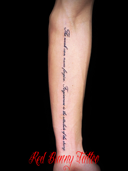 ^gD[fUC  letter tattoo